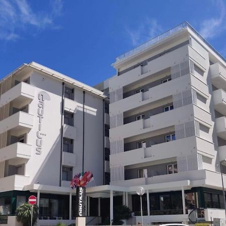 Hotel Nautilus كاتوليكا المظهر الخارجي الصورة