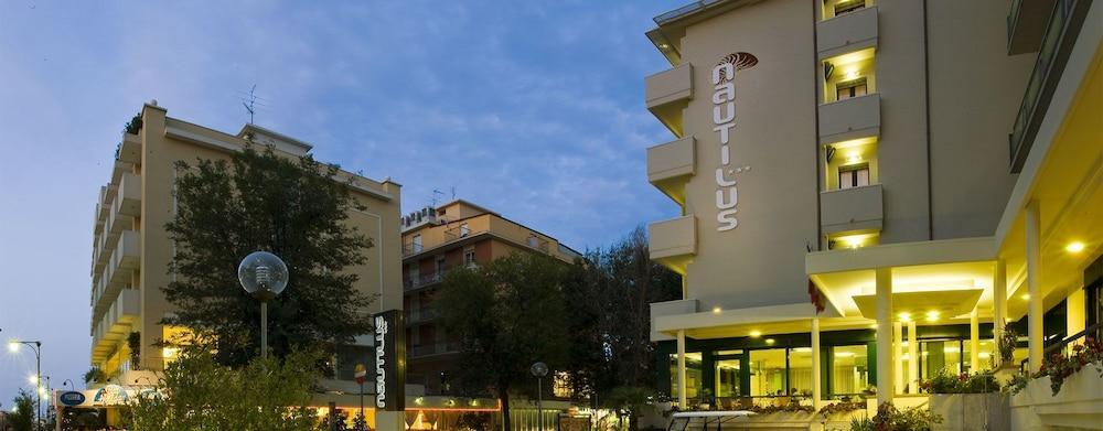 Hotel Nautilus كاتوليكا المظهر الخارجي الصورة