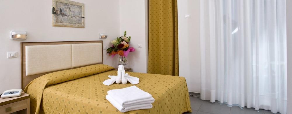 Hotel Nautilus كاتوليكا المظهر الخارجي الصورة