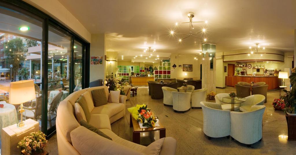 Hotel Nautilus كاتوليكا المظهر الخارجي الصورة