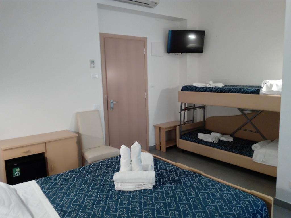 Hotel Nautilus كاتوليكا المظهر الخارجي الصورة