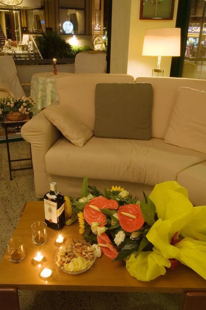 Hotel Nautilus كاتوليكا المظهر الخارجي الصورة